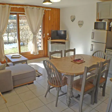 T3 Cosy Avec Terrasse, Arret Ski-bus, Parking Prive, Animaux Admis, Proche Centre-village - Fr-1-629-96 Apartment Samoens